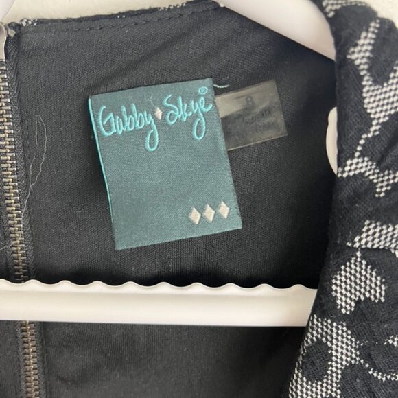 Gabby Skye Black & White Leopard Pattern Sleeveless Dress - Picture 6 of 11